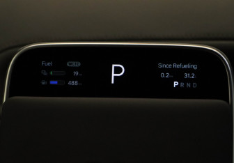 Подержанный автомобиль LiXiang L9 2024 года (14 фото)