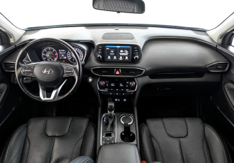 Подержанный автомобиль Hyundai Santa Fe 2019 года (14 фото)