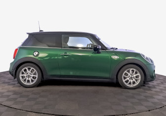 Подержанный автомобиль MINI Hatch 2019 года (4 фото)