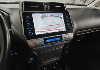 Подержанный автомобиль Toyota Land Cruiser Prado 2021 года (21 фото)