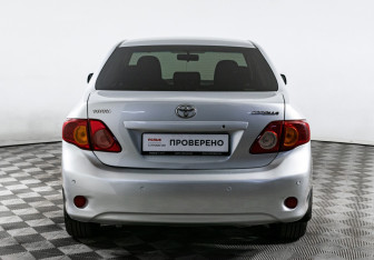 Подержанный автомобиль Toyota Corolla Sedan 2008 года (6 фото)