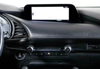 Подержанный автомобиль Mazda 3 Hatchback 2019 года (12 фото)