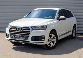 Подержанный автомобиль Audi Q7 2017 года (1 фото)