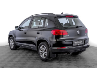 Подержанный автомобиль Volkswagen Tiguan 2014 года (7 фото)