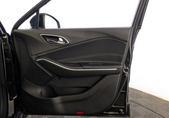 Подержанный автомобиль Москвич 3 2023 года (25 фото)