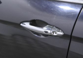 Подержанный автомобиль DongFeng AX7 2018 года (15 фото)