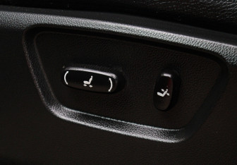 Подержанный автомобиль Chevrolet Captiva 2015 года (13 фото)