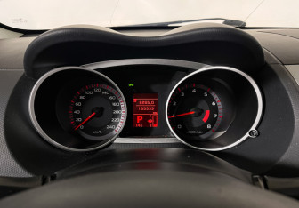 Подержанный автомобиль Mitsubishi Outlander 2008 года (11 фото)