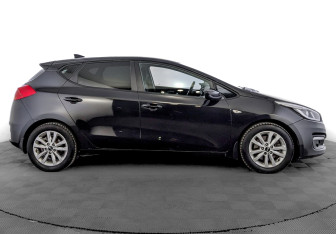 Подержанный автомобиль Kia Ceed Hatchback 2018 года (4 фото)