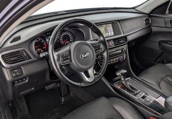 Подержанный автомобиль Kia Optima Sedan 2017 года (15 фото)