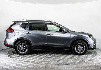 Подержанный автомобиль Nissan X-Trail 2020 года (4 фото)