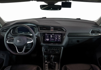 Подержанный автомобиль Volkswagen Tiguan 2021 года (6 фото)