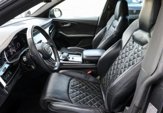 Подержанный автомобиль Audi Q8 2019 года (16 фото)