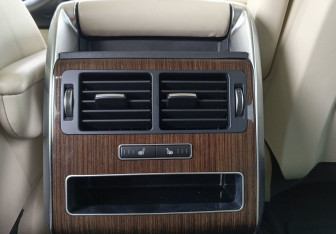 Подержанный автомобиль Land Rover Range Rover Sport 2015 года (25 фото)