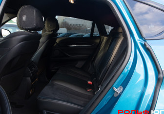 Подержанный автомобиль BMW X6 2018 года (8 фото)