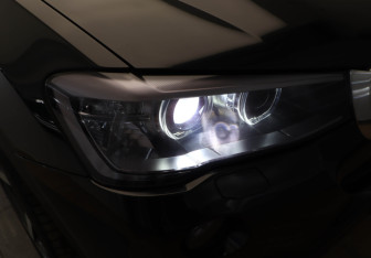 Подержанный автомобиль BMW X3 2014 года (25 фото)
