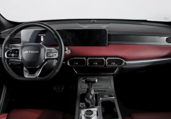 Подержанный автомобиль Jetour X70 Plus 2023 года (12 фото)