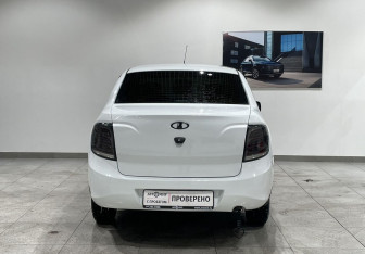 Подержанный автомобиль LADA (ВАЗ) Granta Sedan 2013 года (6 фото)