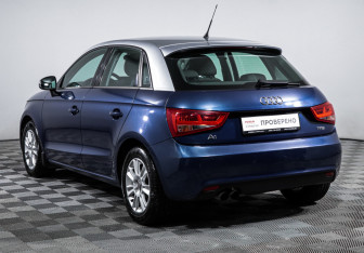 Подержанный автомобиль Audi A1 2014 года (7 фото)
