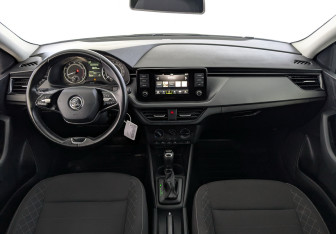 Подержанный автомобиль Skoda Rapid Liftback 2021 года (23 фото)