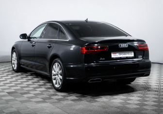 Подержанный автомобиль Audi A6 Sedan 2016 года (7 фото)