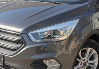 Подержанный автомобиль Ford Kuga 2017 года (17 фото)