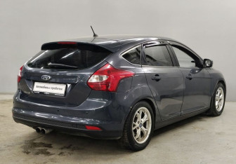 Подержанный автомобиль Ford Focus Hatchback 2011 года (5 фото)