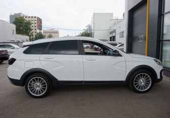 Подержанный автомобиль LADA (ВАЗ) Vesta Wagon 2024 года (4 фото)