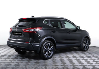 Подержанный автомобиль Nissan Qashqai 2019 года (6 фото)