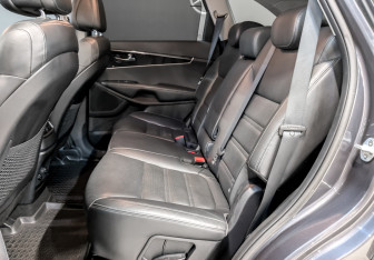 Подержанный автомобиль Kia Sorento 2016 года (12 фото)