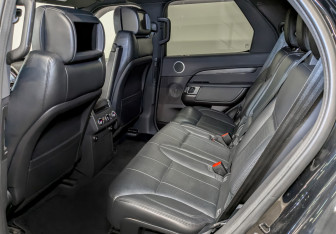 Подержанный автомобиль Land Rover Discovery 2018 года (12 фото)