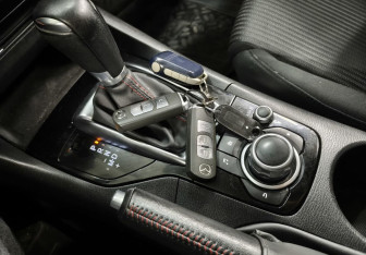 Подержанный автомобиль Mazda 3 Sedan 2014 года (15 фото)