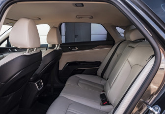 Подержанный автомобиль Kia K5 2020 года (15 фото)