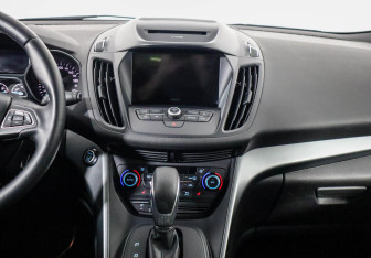 Подержанный автомобиль Ford Kuga 2019 года (8 фото)