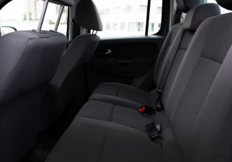 Подержанный автомобиль Volkswagen Amarok 2013 года (9 фото)