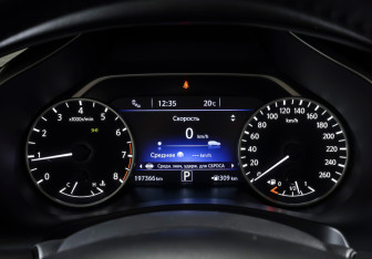 Подержанный автомобиль Nissan Murano Suv 2018 года (15 фото)