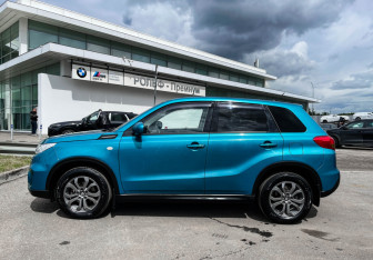 Подержанный автомобиль Suzuki Vitara 2016 года (8 фото)