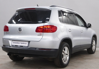Подержанный автомобиль Volkswagen Tiguan 2011 года (5 фото)
