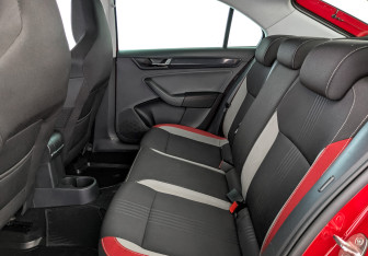 Подержанный автомобиль Skoda Rapid Liftback 2019 года (18 фото)