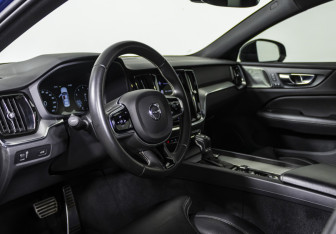 Подержанный автомобиль Volvo S60 2020 года (9 фото)