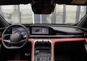 Подержанный автомобиль Exeed RX 2023 года (12 фото)