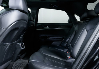 Подержанный автомобиль Kia K5 2021 года (21 фото)