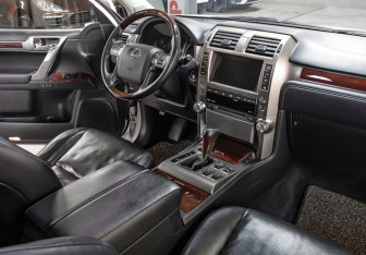 Подержанный автомобиль Lexus GX 2013 года (11 фото)