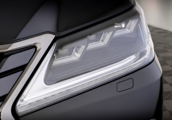 Подержанный автомобиль Lexus LX 2018 года (17 фото)