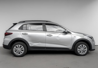 Подержанный автомобиль Kia Rio Hatchback 2021 года (4 фото)