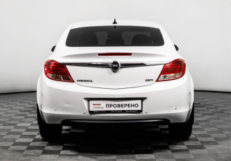 Подержанный автомобиль Opel Insignia Sedan 2010 года (6 фото)