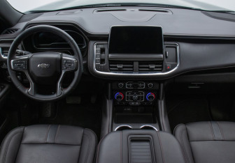 Подержанный автомобиль Chevrolet Suburban 2023 года (11 фото)