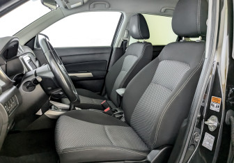Подержанный автомобиль Suzuki Vitara 2020 года (20 фото)