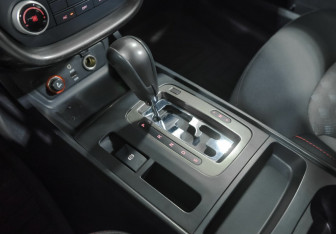 Подержанный автомобиль FAW Besturn X80 2017 года (8 фото)