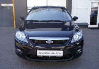 Подержанный автомобиль Ford Focus Hatchback 2010 года (2 фото)